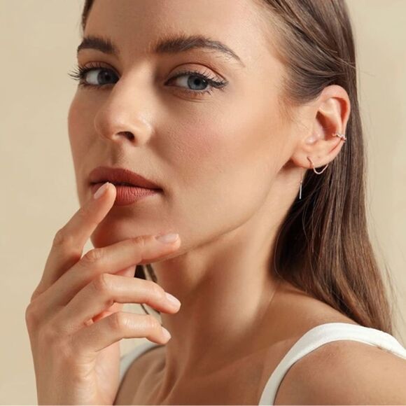 Rose Gold 18k Plated Cubic Zirconia Ear Cuff Thread Earring - Picture 2 of 3